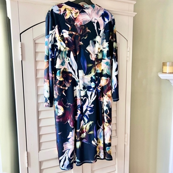 Women’s Size Large Catherine Malandrino Dark Floral Pleated Midi Dress - Picture 7 of 12